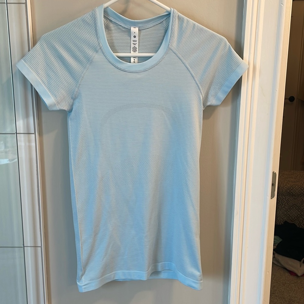 Lululemon swiftly top